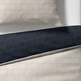 Sinus Art Bettwäsche 135x200 cm + 80x80 cm – Wende-Design in Nachtblau & Beige mit feinem Linien-Karomuster – Mikrofaser – weich, atmungsaktiv, mit Reißverschluss