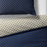 Sinus Art Mikrofaser Bettwäsche 135x200 cm + 80x80 cm – Wendedesign in Beige & Dunkelblau mit kleinem Rautenmuster, pflegeleicht & atmungsaktiv