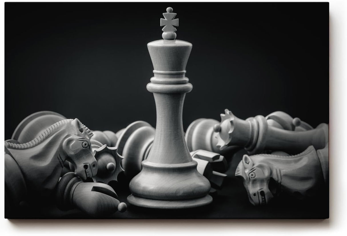 Sinus Art Wandbild 120x80cm Darstellung einer Schachkönigin umgeben von geschlagenen Figuren als Zeichen der Stärke