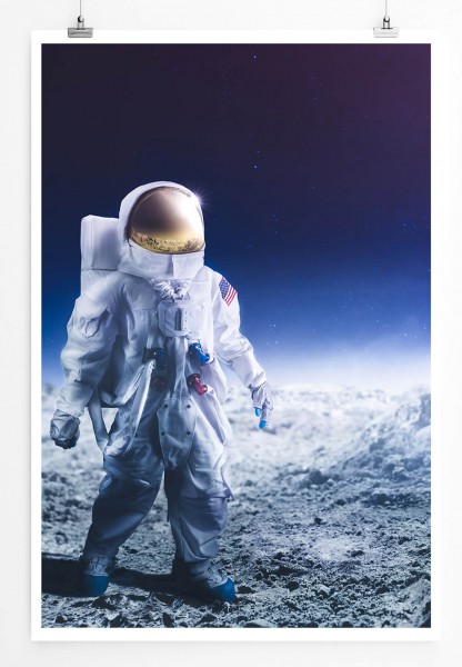Astronaut in Mondlandschaft vor blauem Himmel 60x90cm Poster