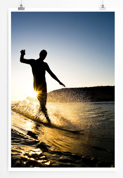 Surfer beim Wellenreiten 60x90cm Poster