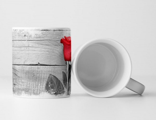 Tasse Geschenk Künstlerische Fotografie – Rote Rose mit grauem Hintergrund