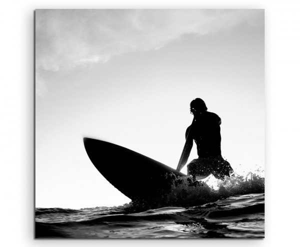 Künstlerische Fotografie – Surfer beim Wellenreiten auf Leinwand