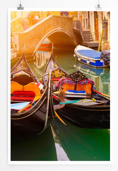 60x90cm Poster Urbane Fotografie  Kanal in Venedig mit Gondeln