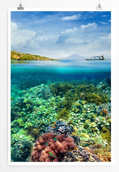 Landschaftsfotografie 60x90cm Poster Buntes Korallenriff mit Vulkan