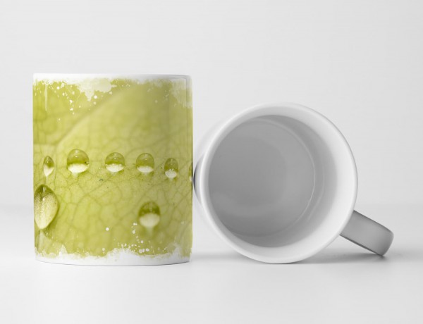 Tasse Geschenk Naturfotografie – Grünes Blatt mit Makro Wassertropfen