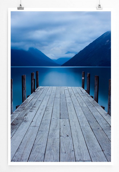 60x90cm Landschaftsfotografie Poster Einsamer Steg am See