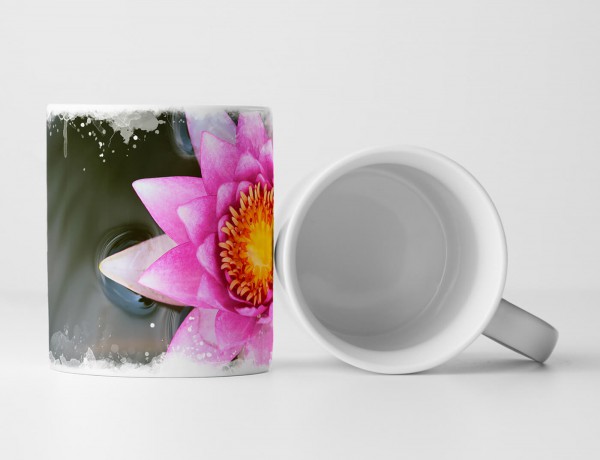 Tasse Geschenk Naturfotografie – Pinke Lotusblume im grauen Hintergrund