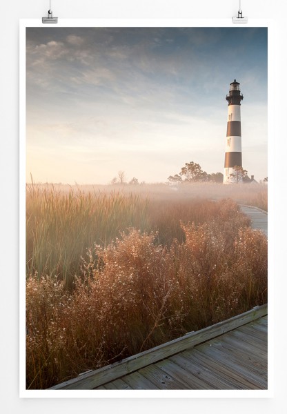 90x60cm Poster Alter Leuchtturm im Herbstnebel USA