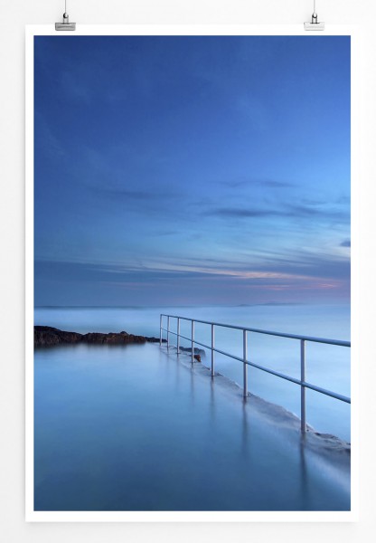 Landschaftsfotografie 60x90cm Poster Einsames Geländer im Meer