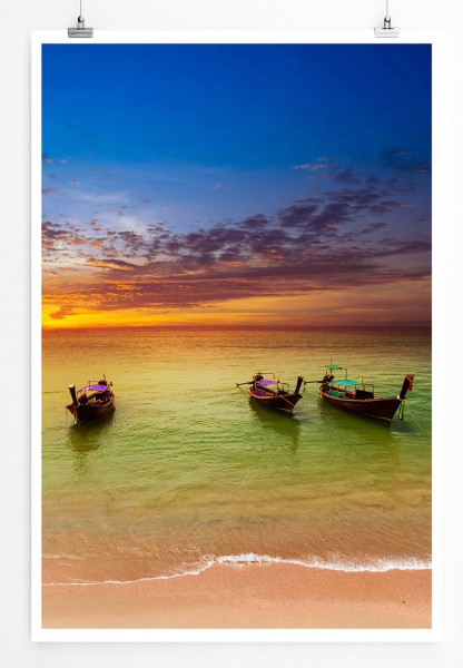 60x90cm Landschaftsfotografie Poster Boote am Strand