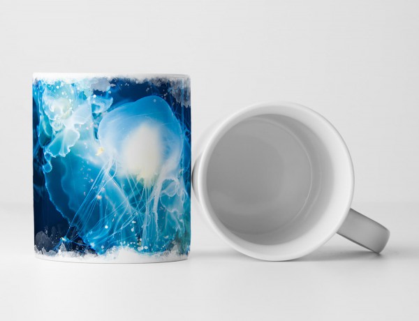Tasse Geschenk Tierfotografie – Leuchtend weiß blaue Quallen
